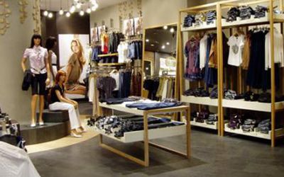 客戶關(guān)系管理軟件是如何幫助服裝店處理維護(hù)顧客的？