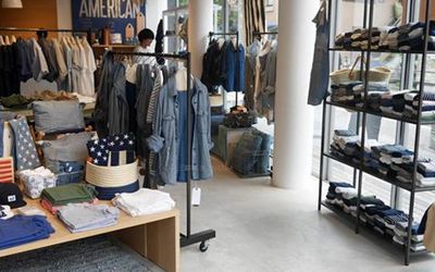 哪一個服裝銷售管理軟件同時支持在pc和手機上使用？